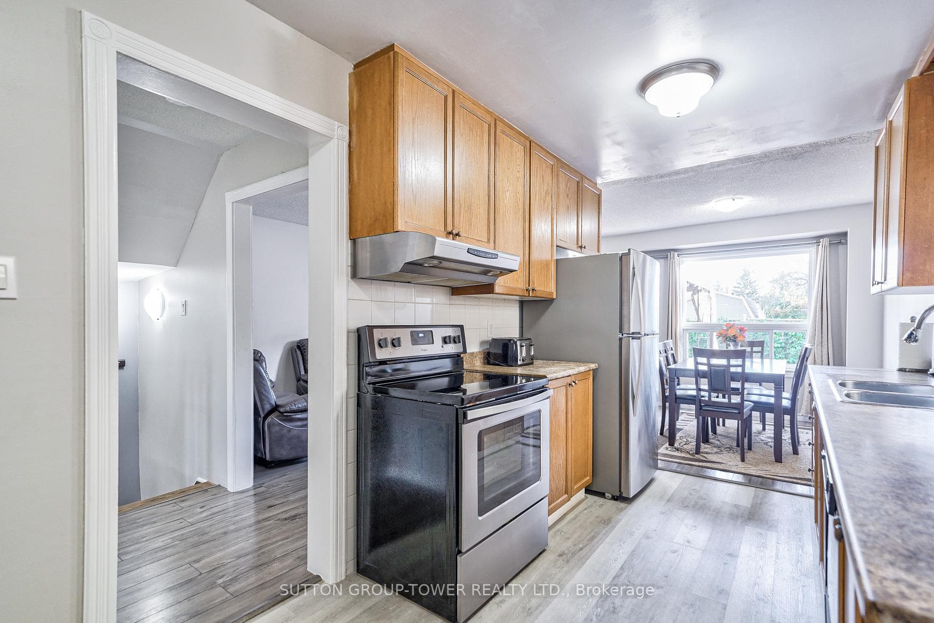 51 Dumfries Avenue photo 15