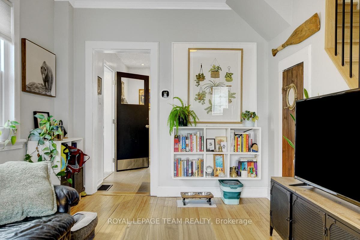 56 CHAMPAGNE Avenue photo 14
