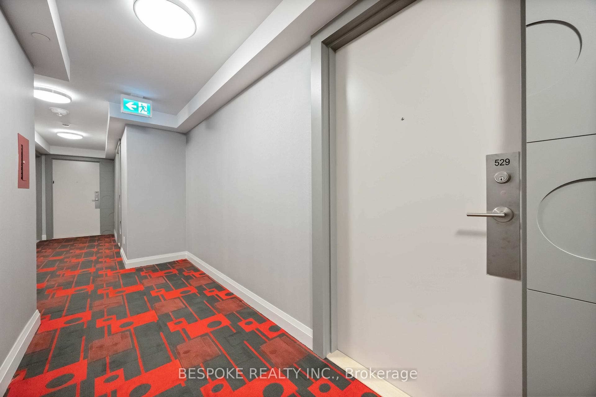 20 Meadowglen Place Unit 529 photo 5