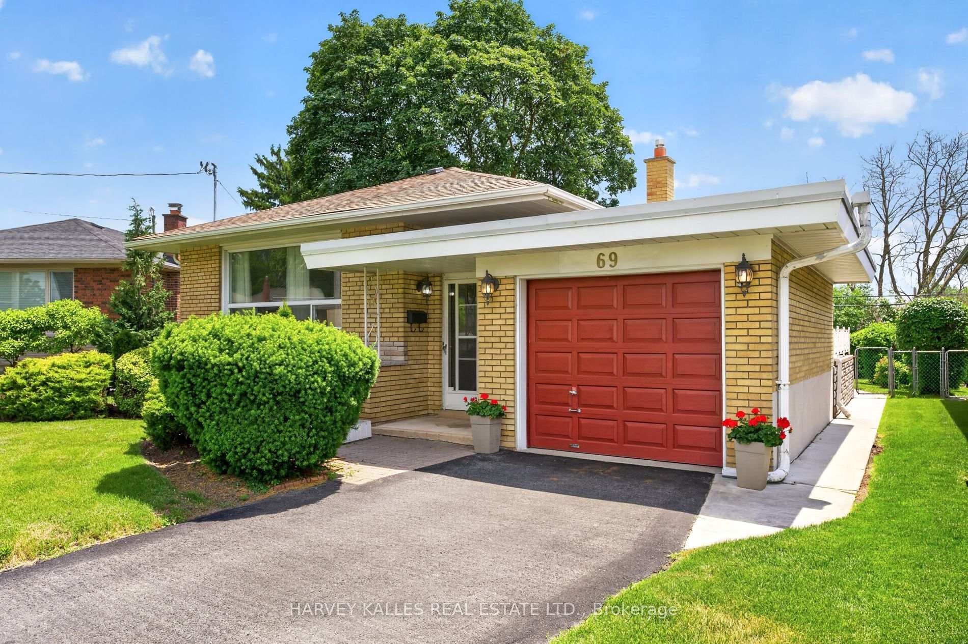 69 Poynter Drive photo 2