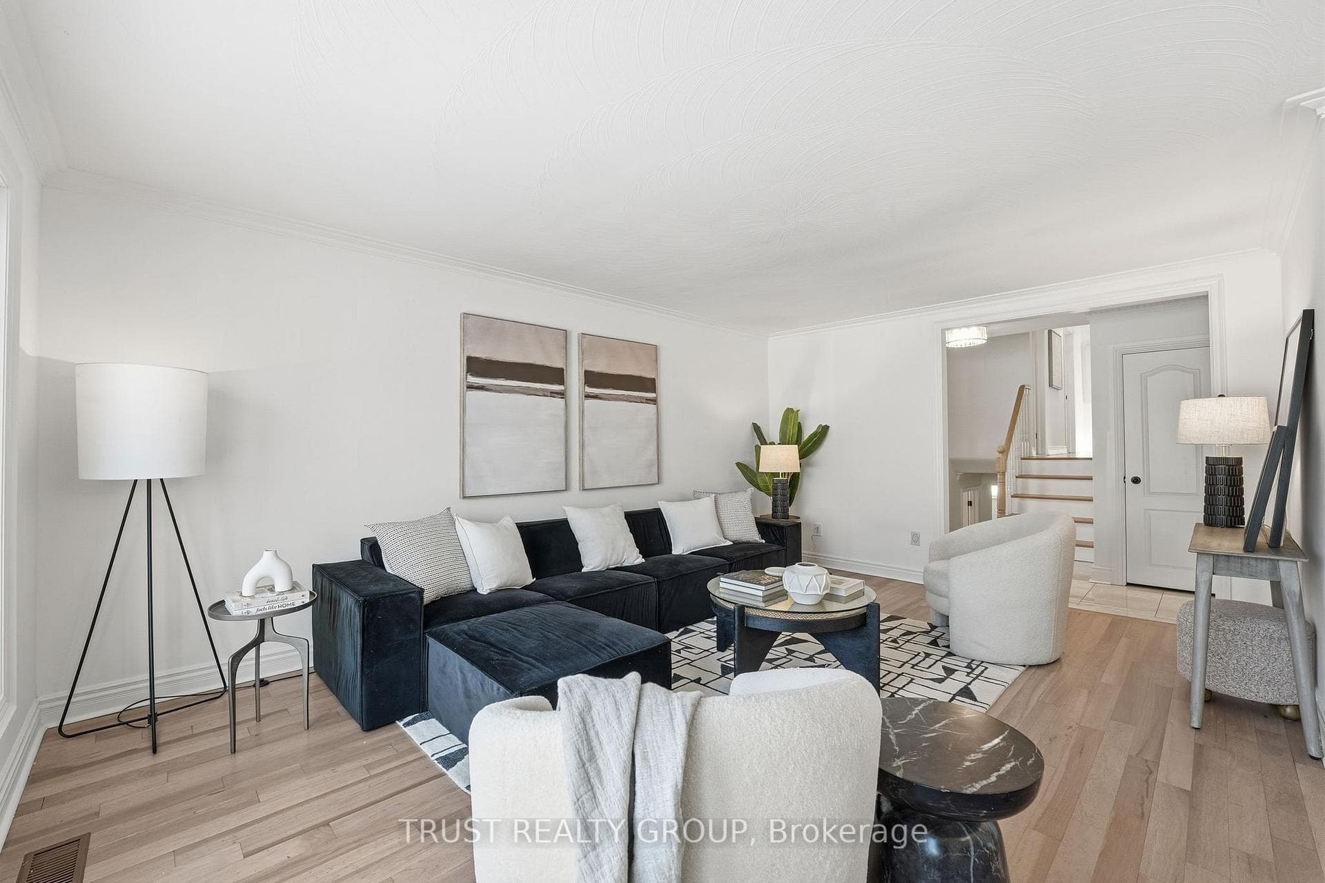 9 Del Ria Drive photo 13