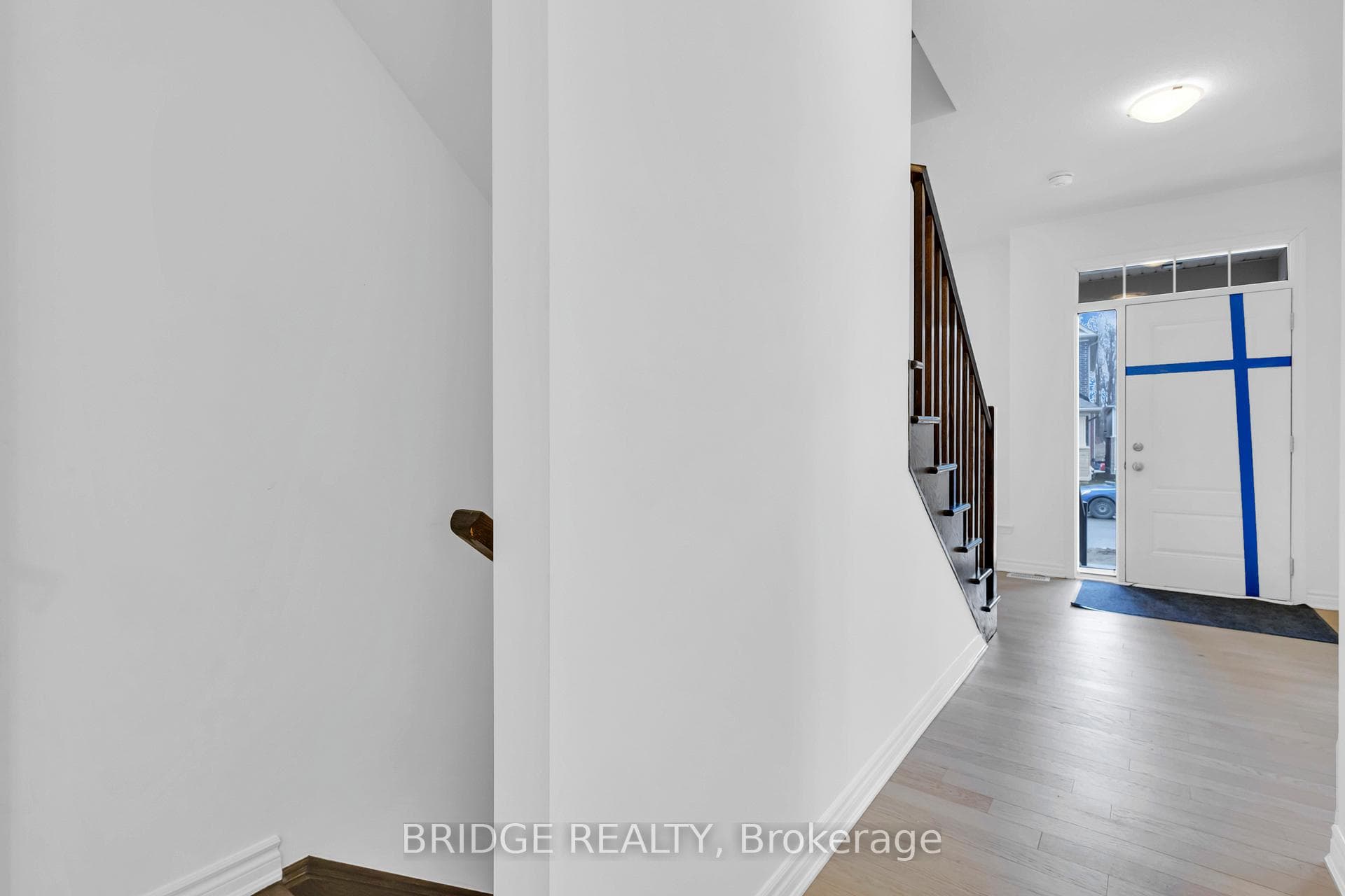 11 Milt Schmidt Street photo 5