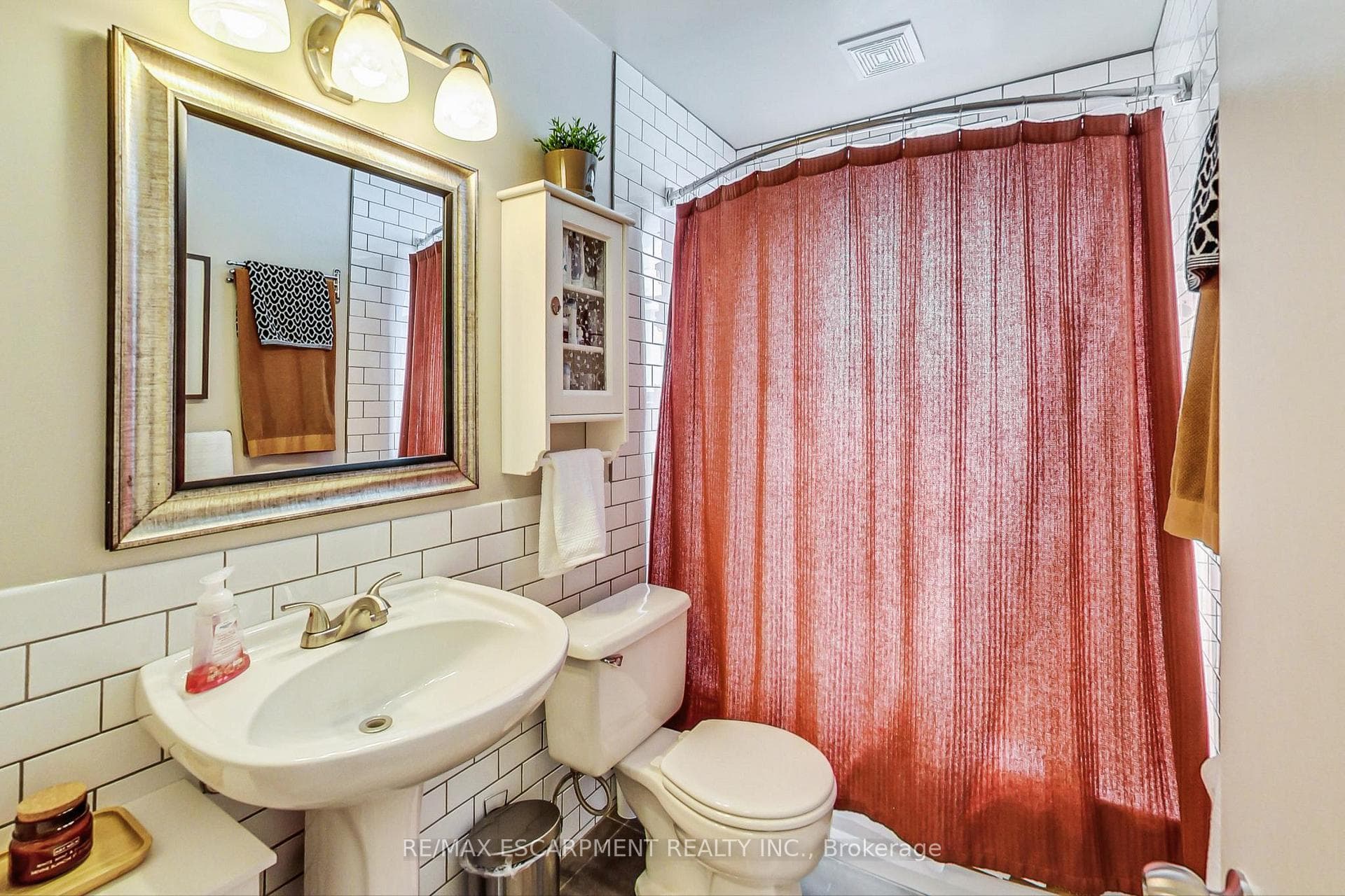 265 East 26th Street photo 17