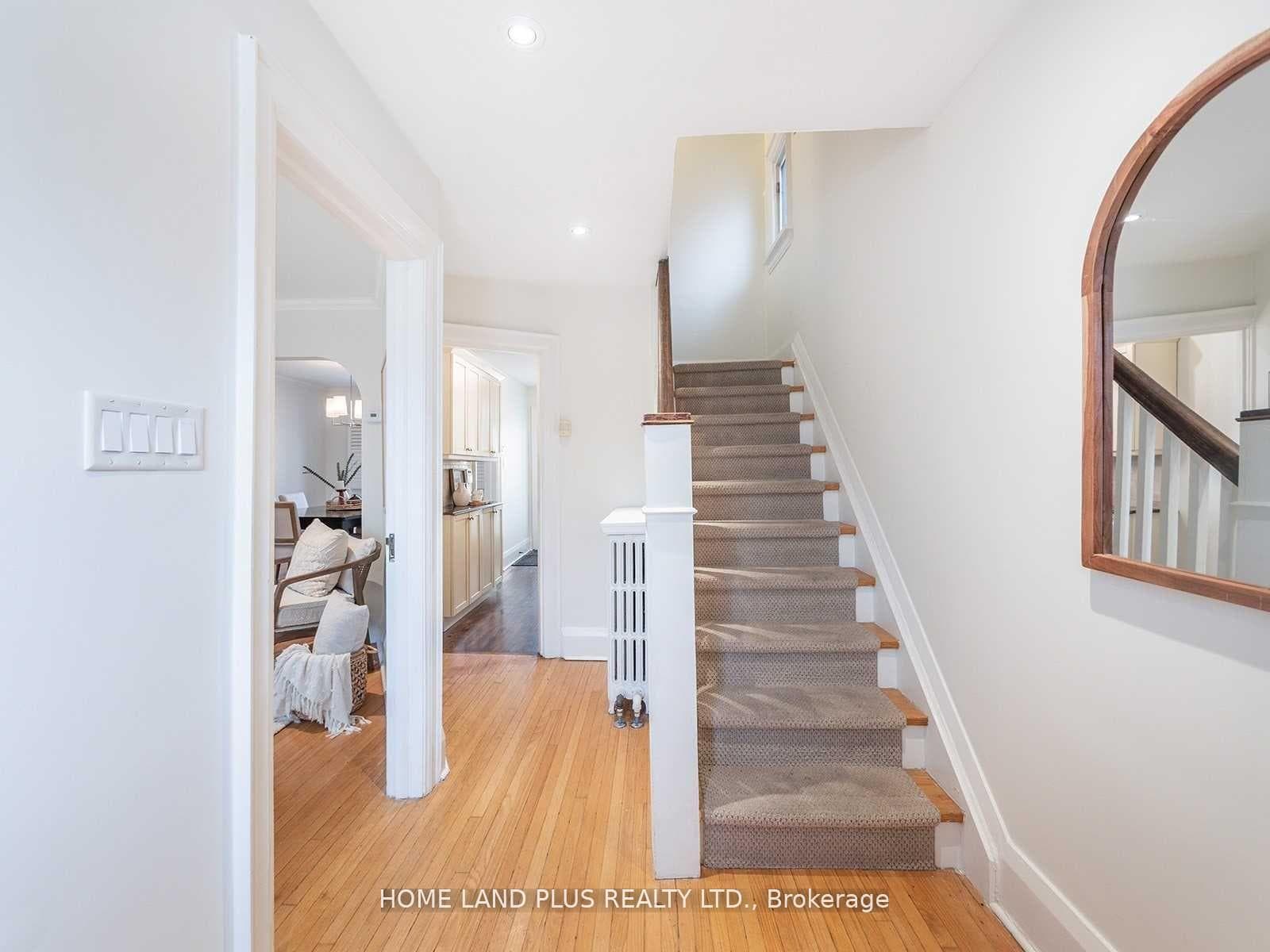 70 Mann Avenue photo 2