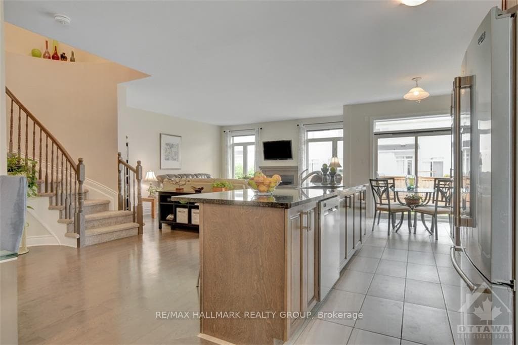 7 BORLAND Drive photo 10