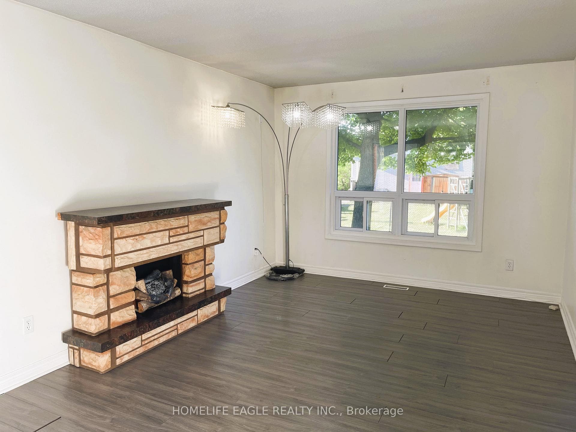 1015 Upper Gage Avenue Unit 1 photo 2