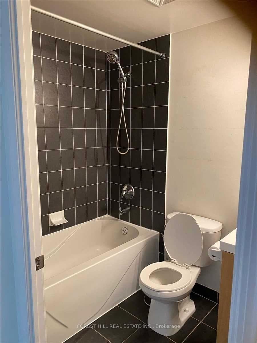 2230 LAKESHORE Boulevard Unit 1105 photo 3
