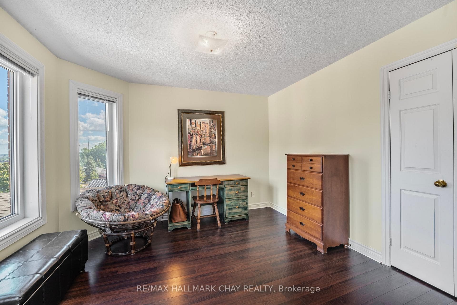 22 Thackeray Crescent photo 25