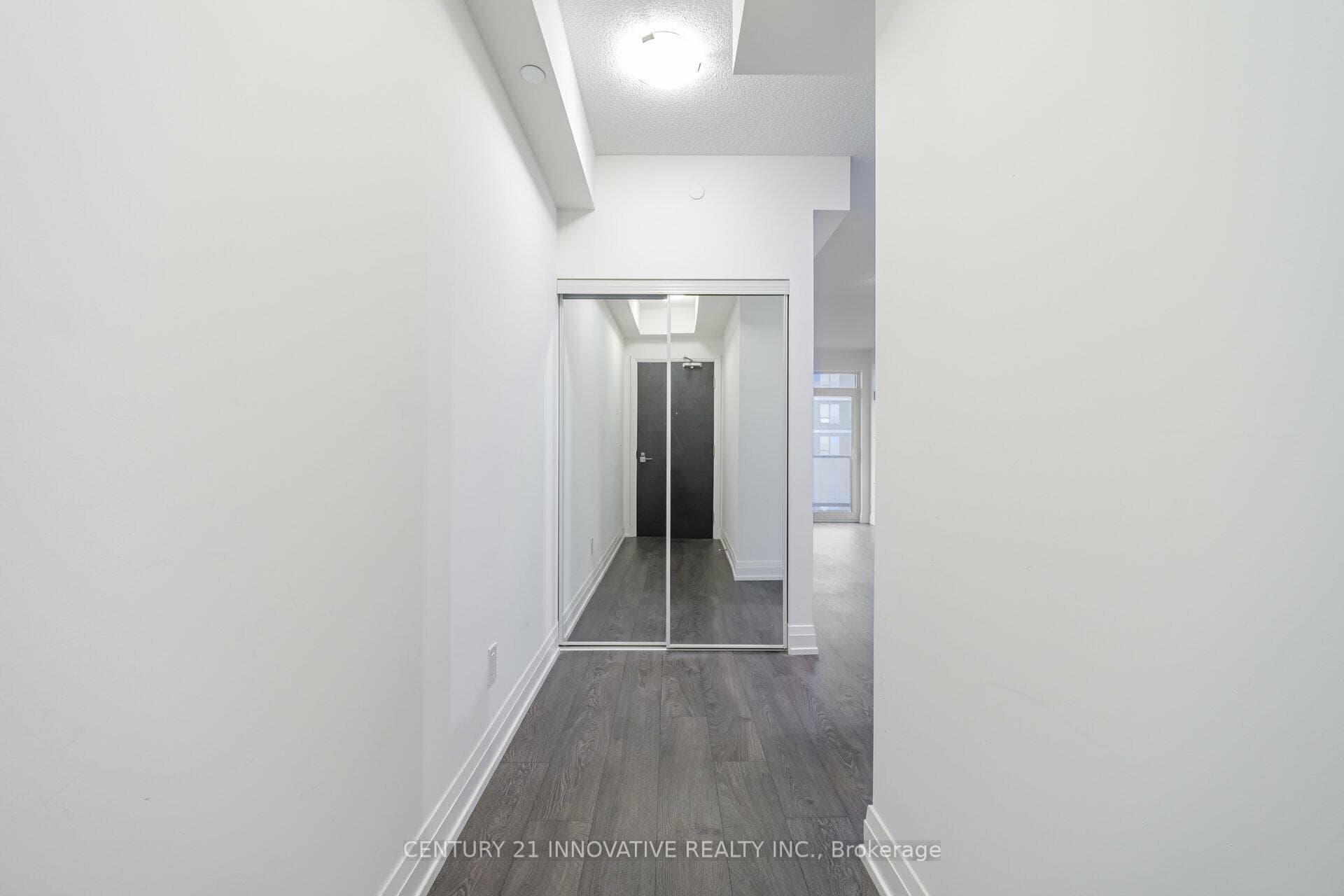 3700 Highway 7 Road Unit 1102 photo 4