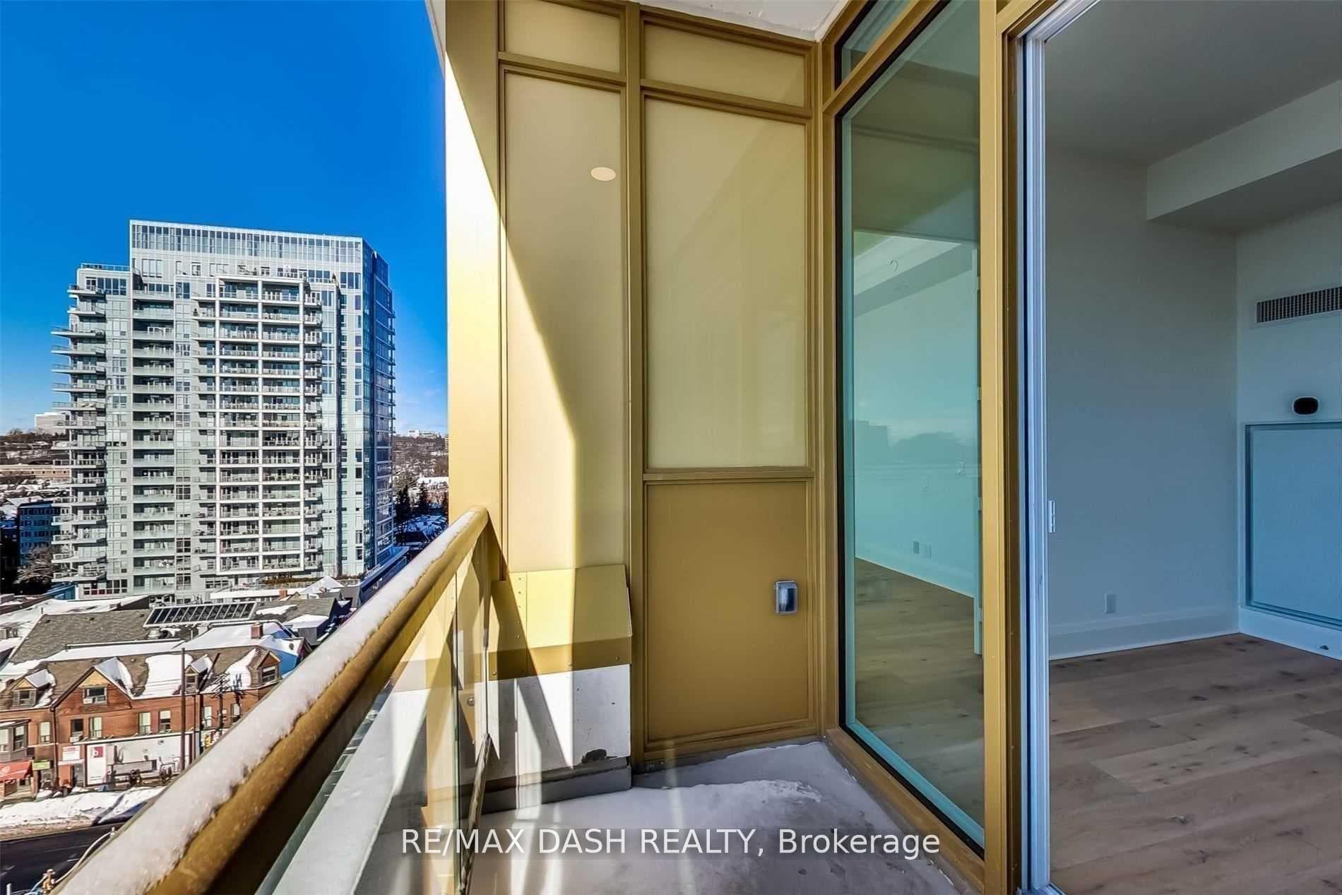 151 Avenue Road Unit 1001 photo 20