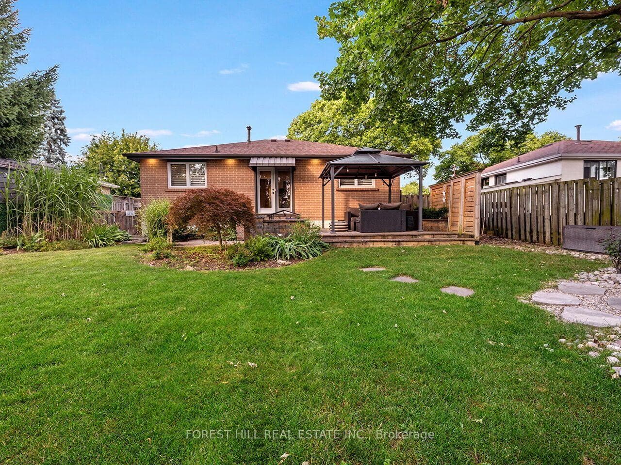 159 Robinwood Crescent photo 42