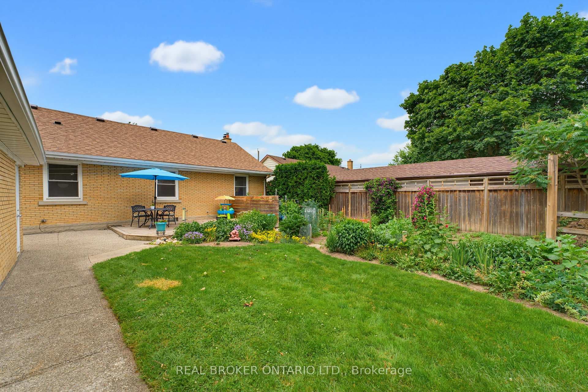 181 Rodney Street photo 37