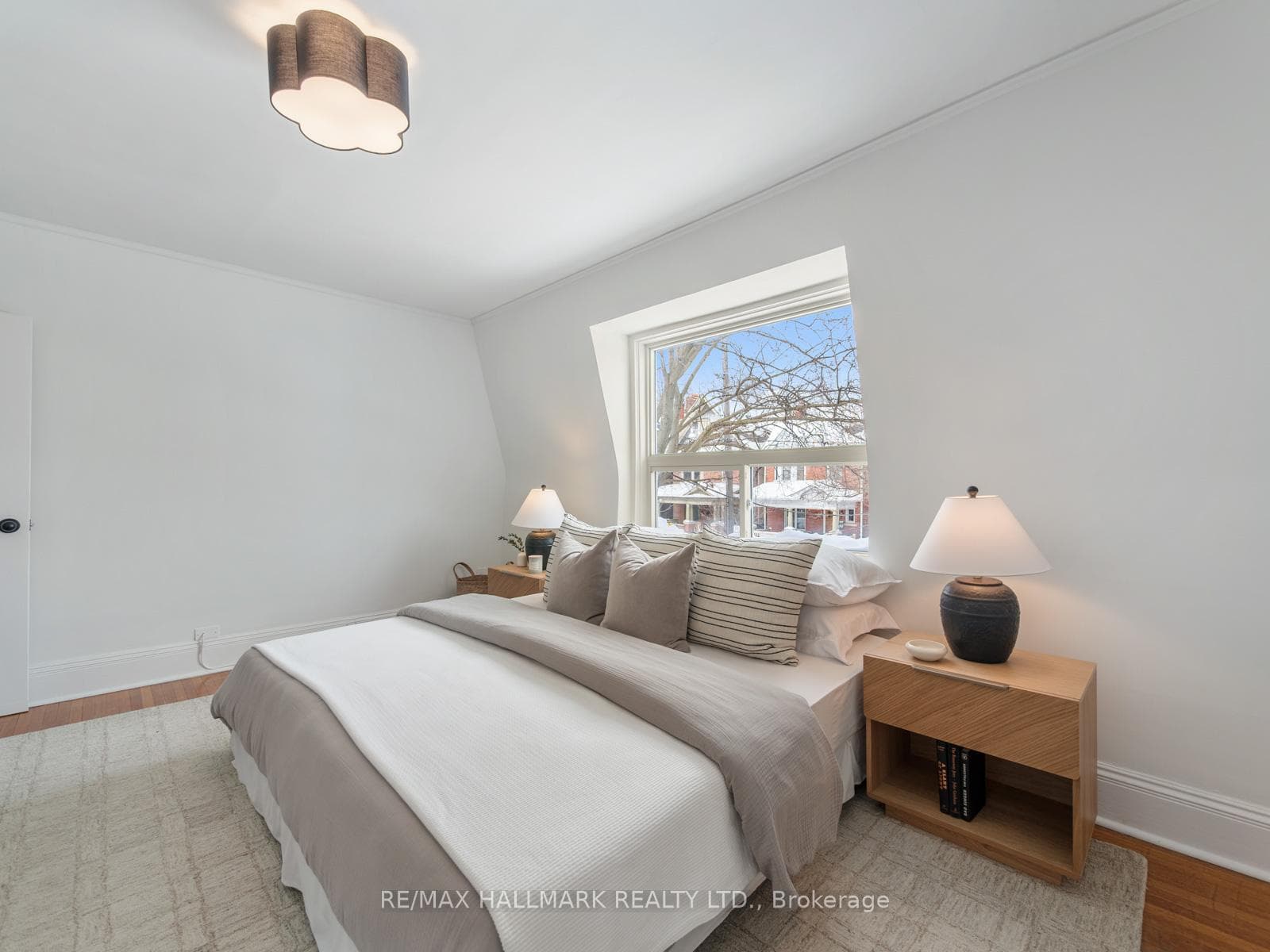 49 Dearbourne Avenue photo 23
