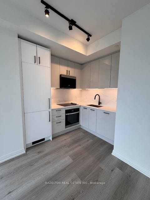 280 Dundas Street Unit 1510 photo 2
