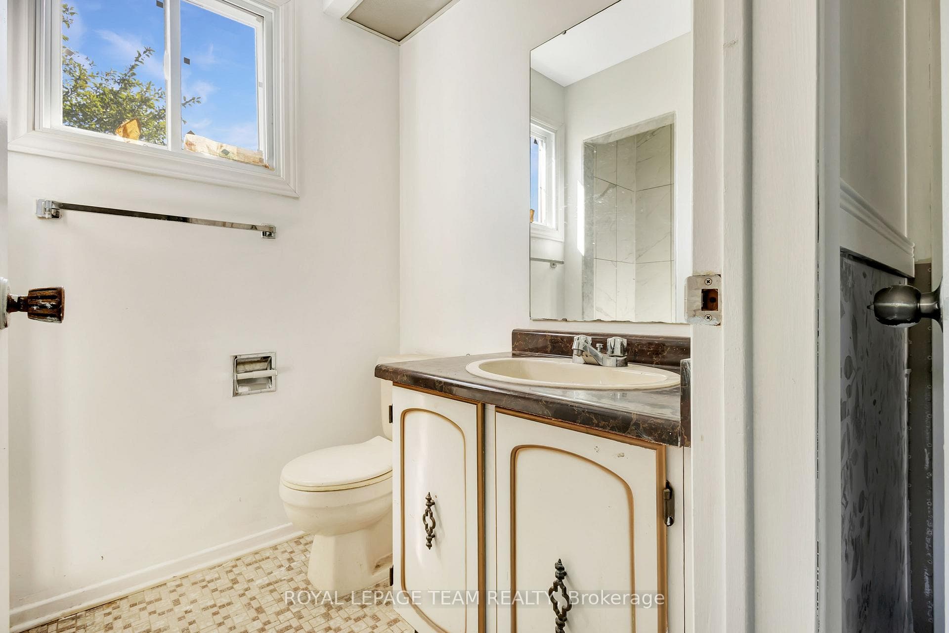 Ensuite 3 Piece Washroom