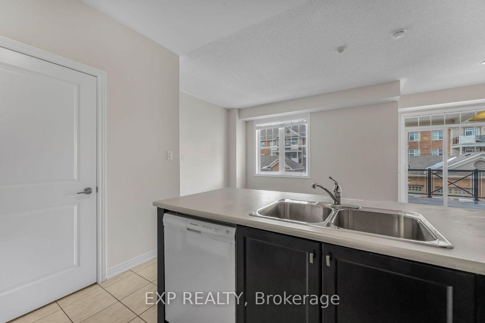 263 Georgian Drive Unit 209 photo 16