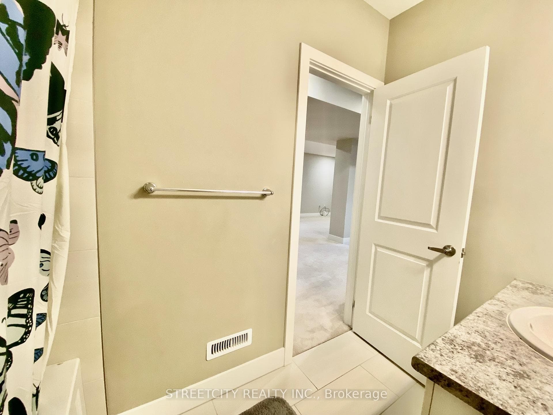 1375 Whetherfield Street Unit 92 photo 26