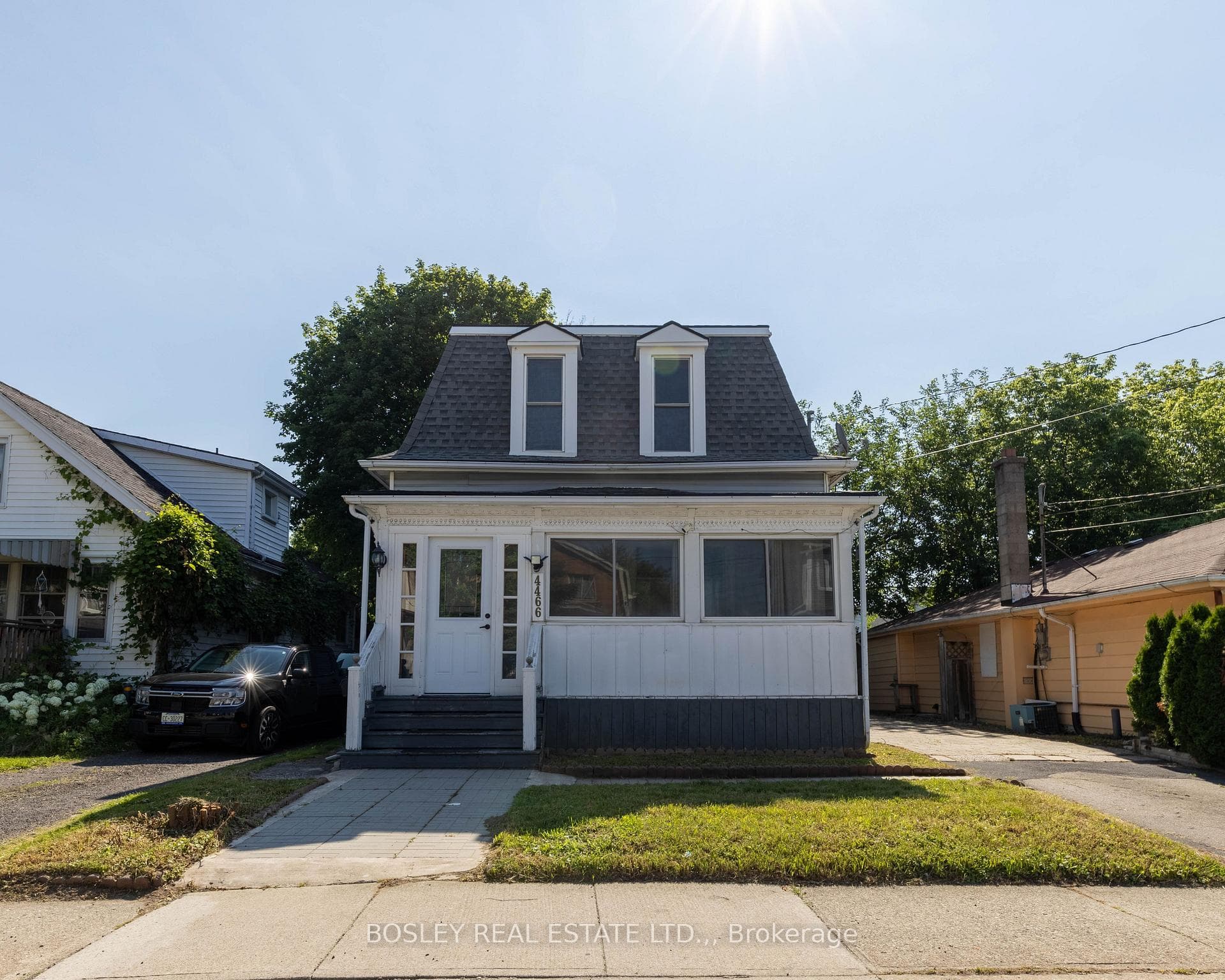 4466 Fourth Avenue photo 2