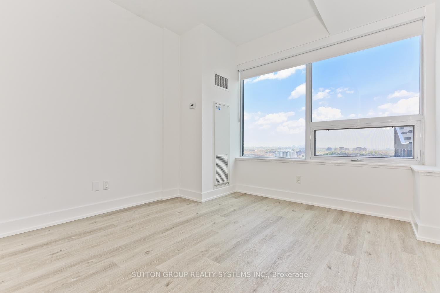 2481 Taunton Road Unit 1304 photo 13