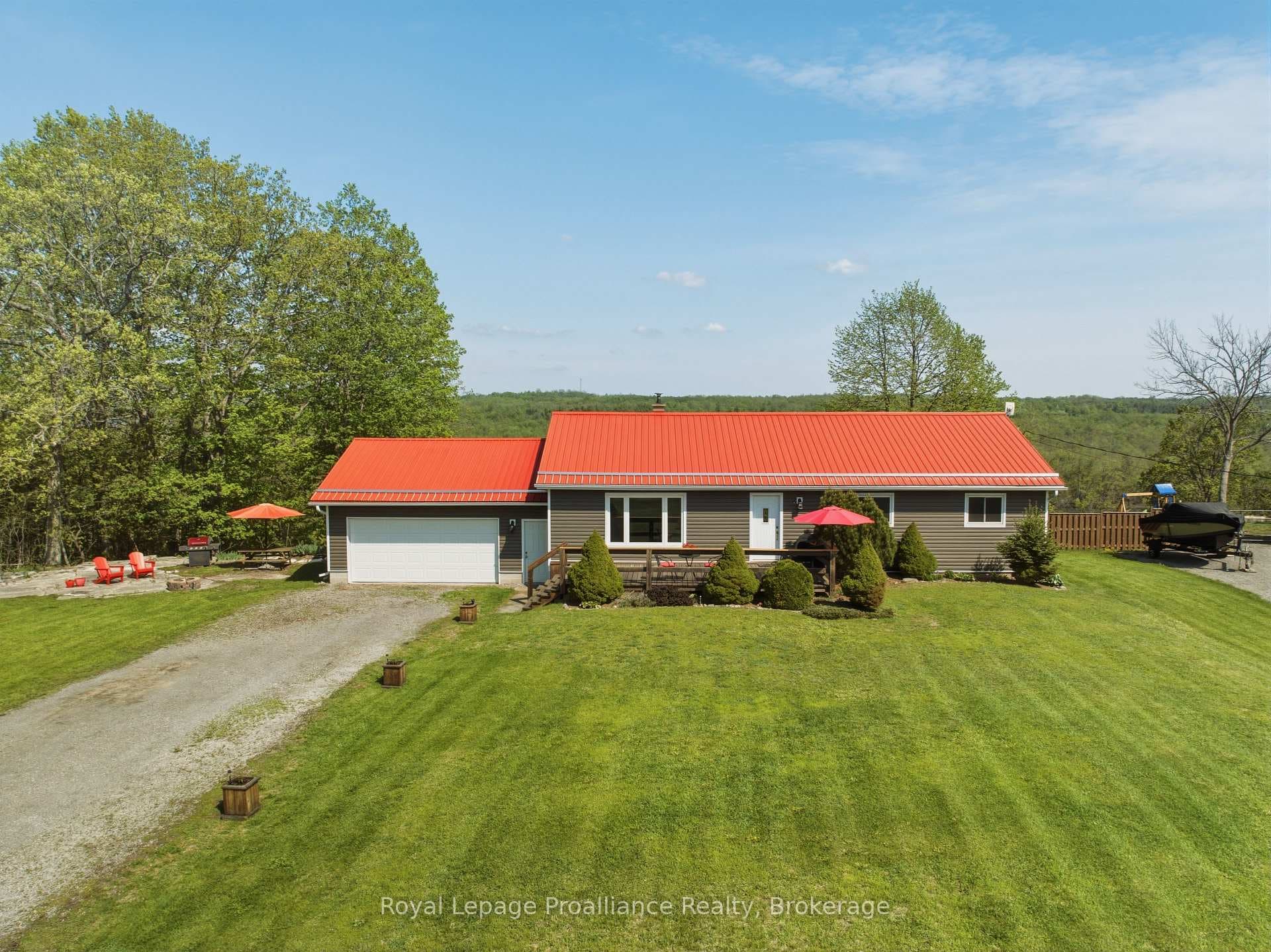 539 Lahey Road photo 2