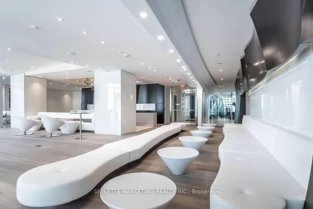 1 Bloor Street Unit 3710 photo 12