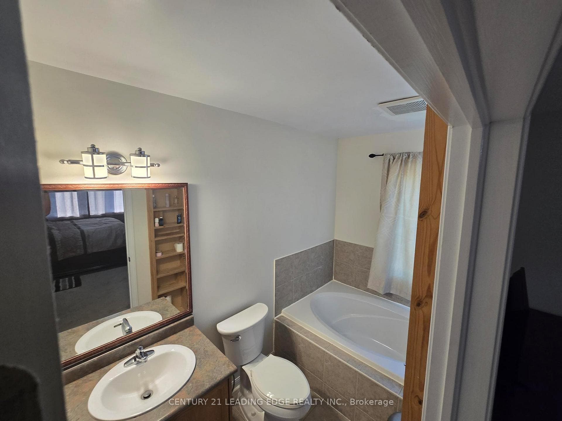 85 Gowland Road photo 23
