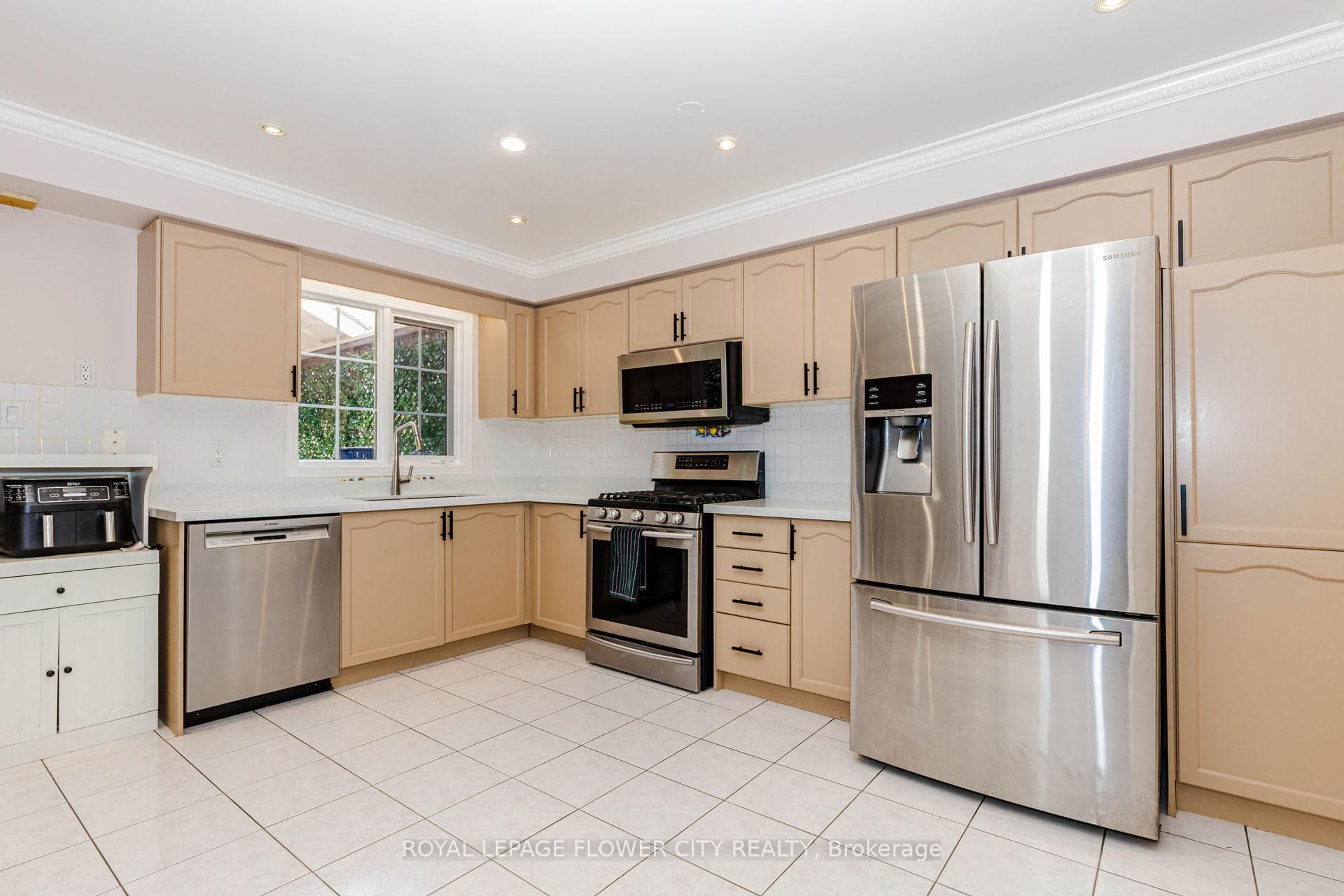 119 Morningmist Street photo 7