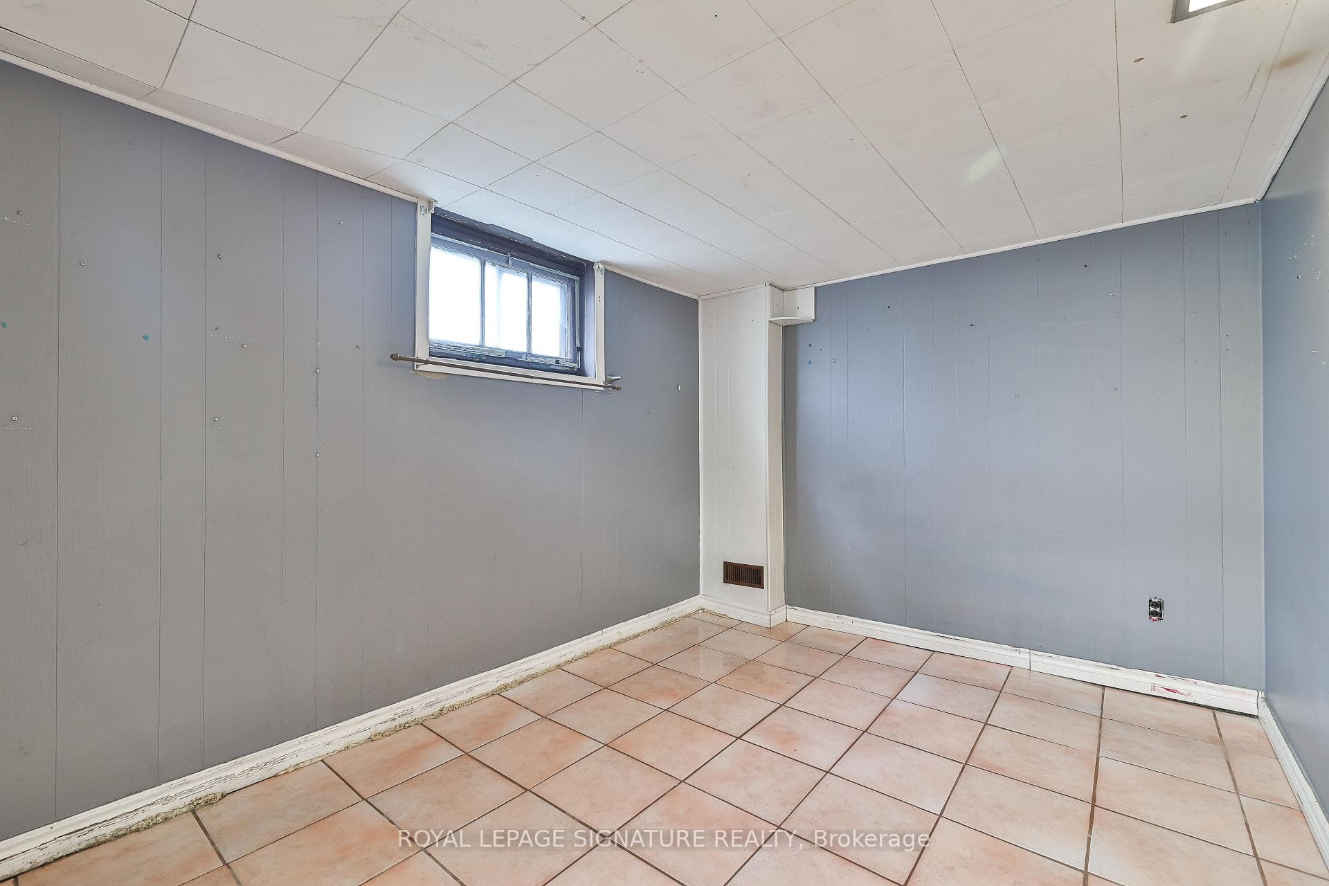 178 Angelene Street photo 31