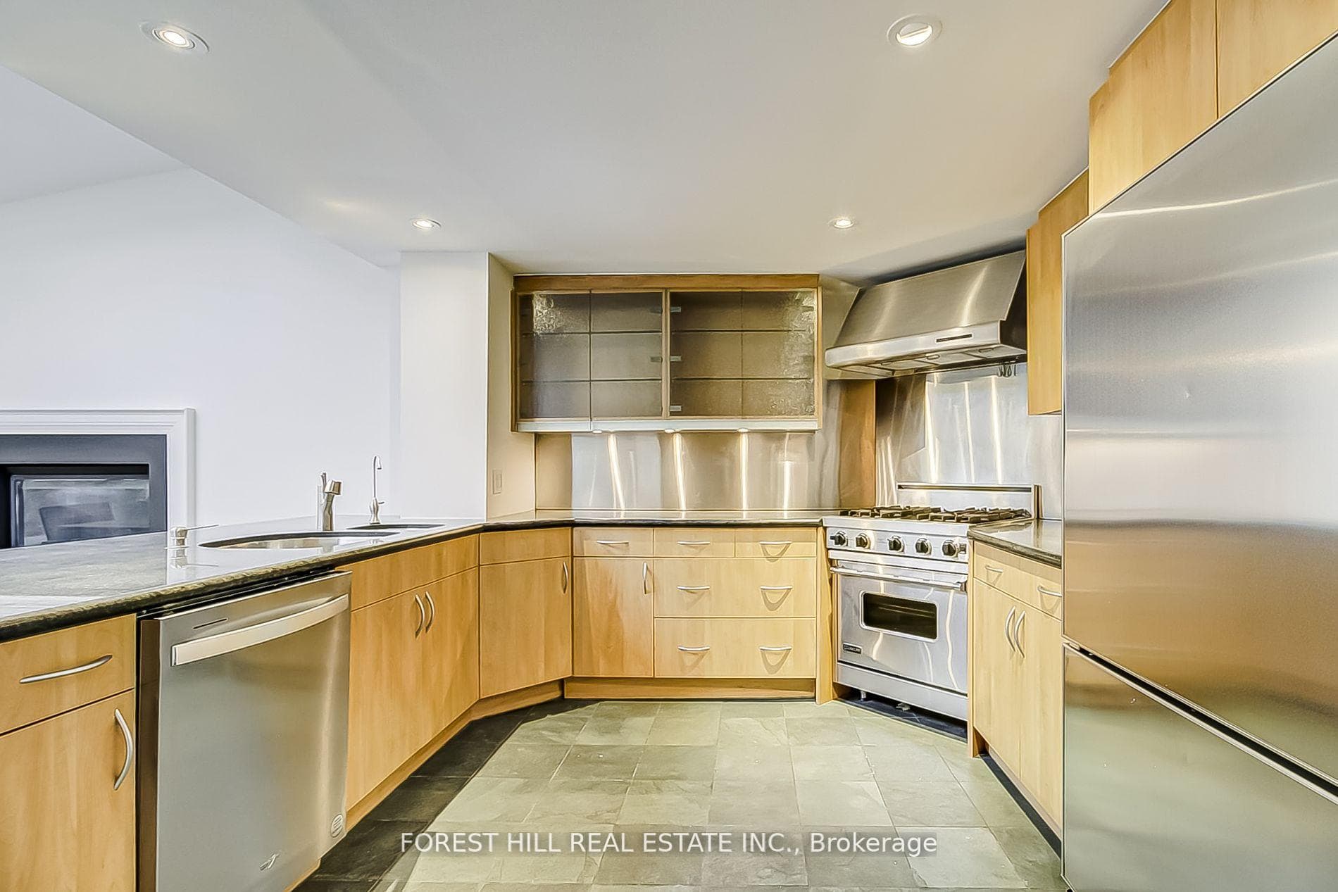 100 Larkfield Drive photo 11