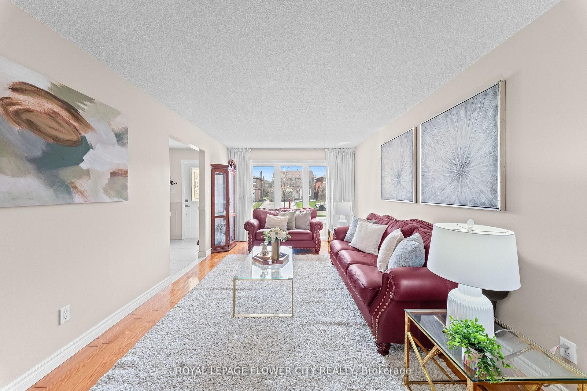60 Newgreen Crescent photo 8