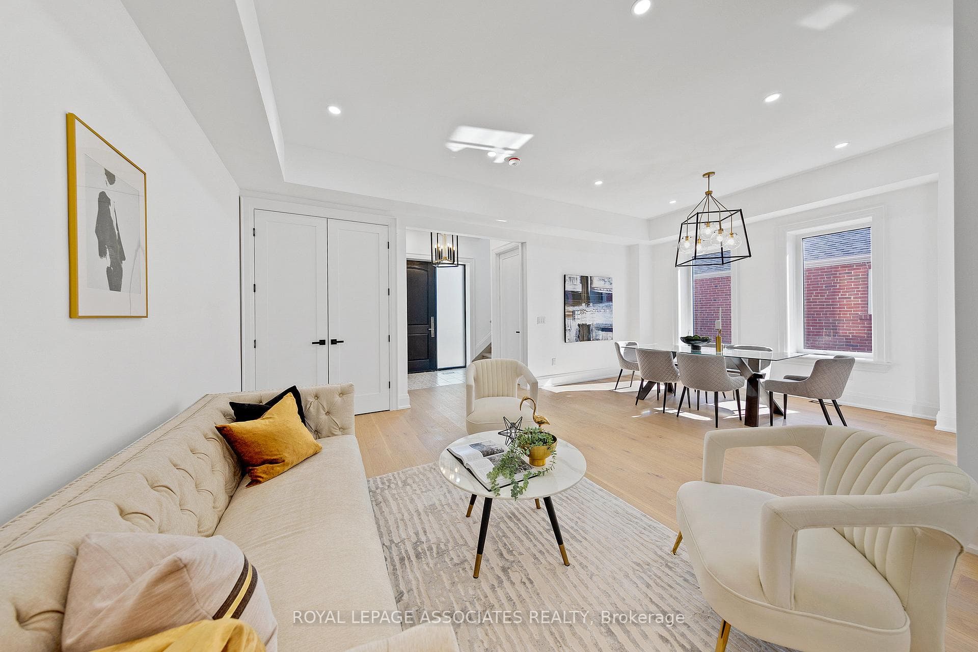 192 Tower Drive photo 4