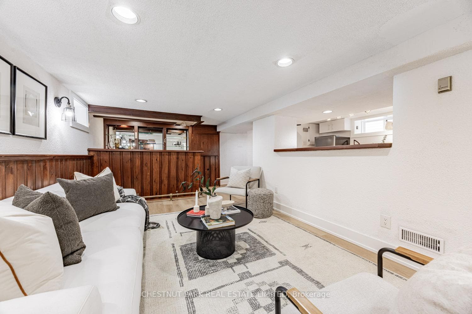 110 Binswood Avenue photo 28