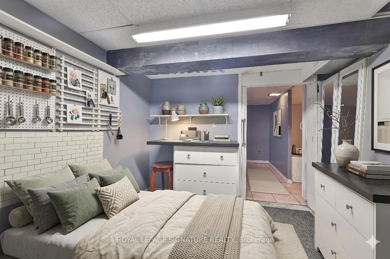 178 Angelene Street photo 39