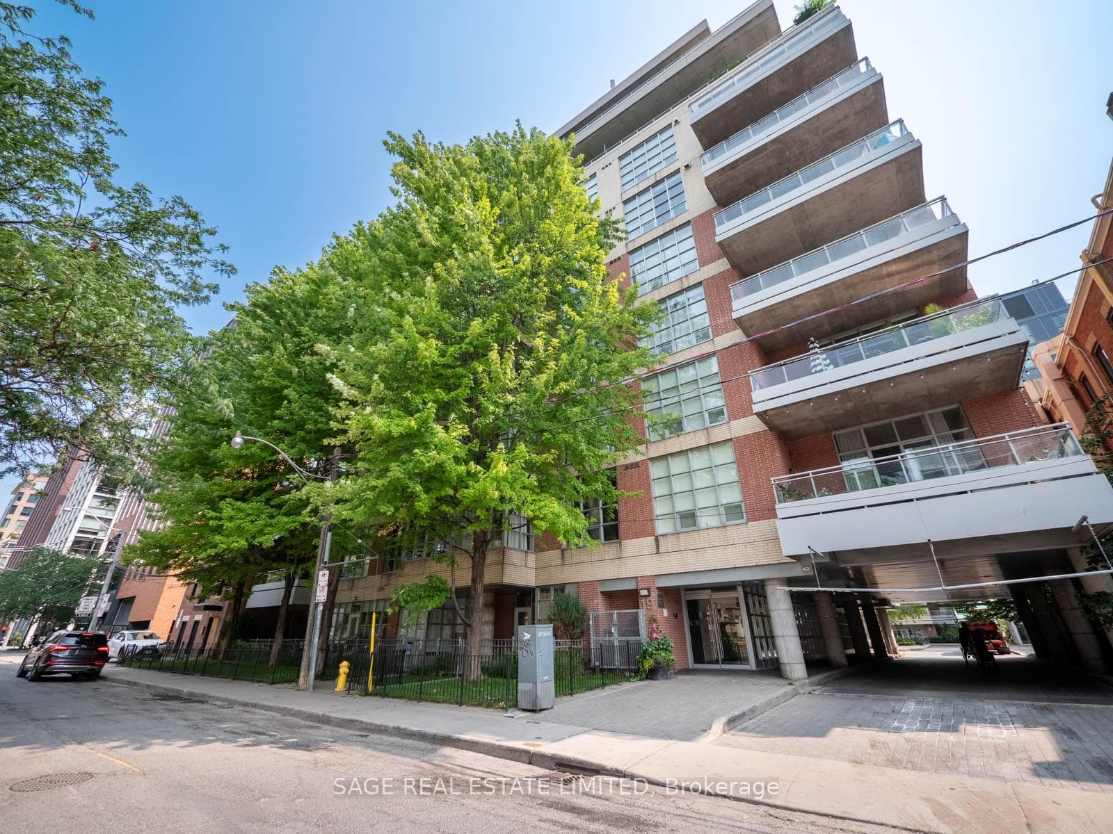 19 Brant Street Unit 101 photo 3