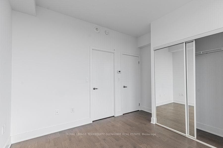 955 Bay Street Unit 3106 photo 17