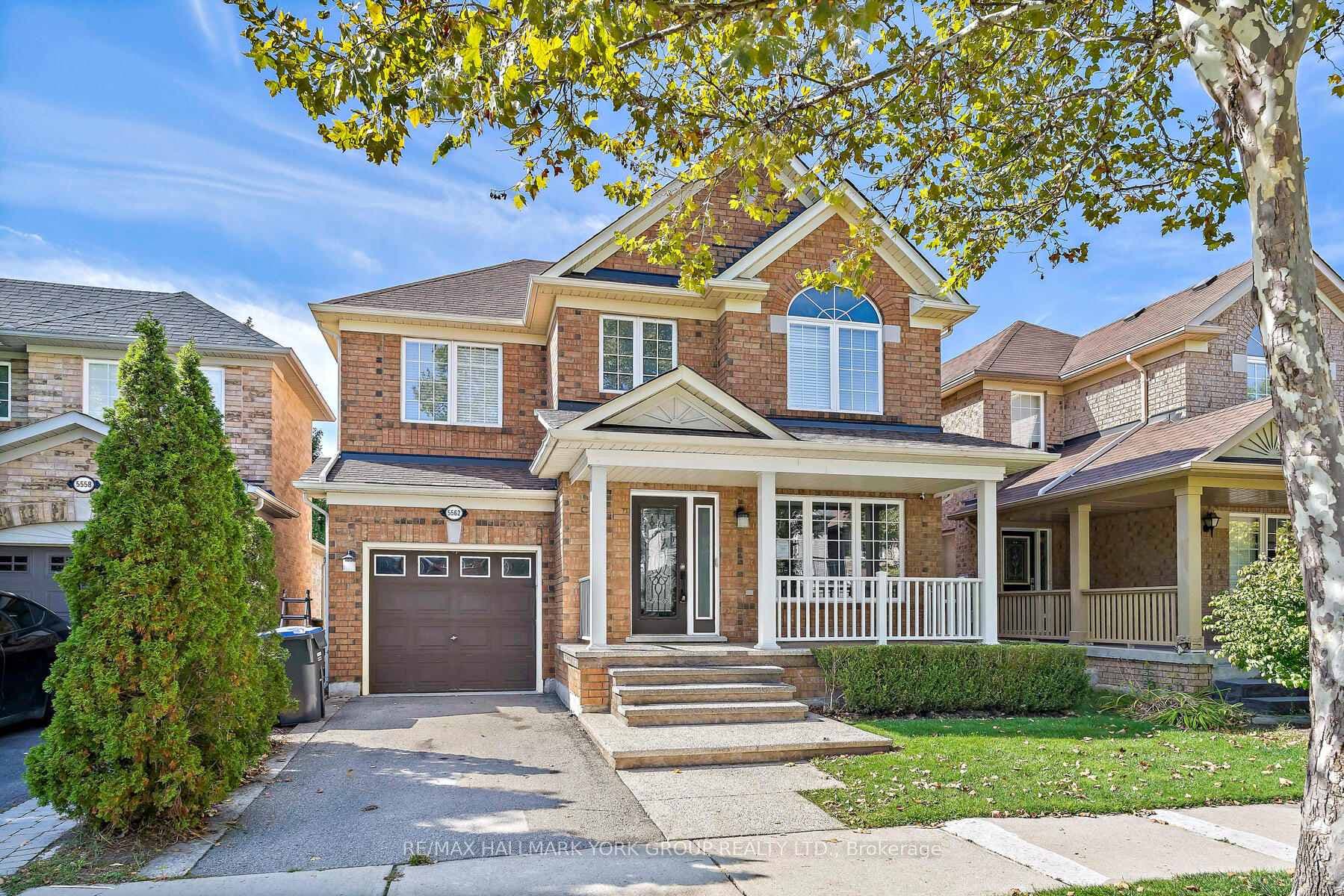 5562 Broadpath Gate photo 2