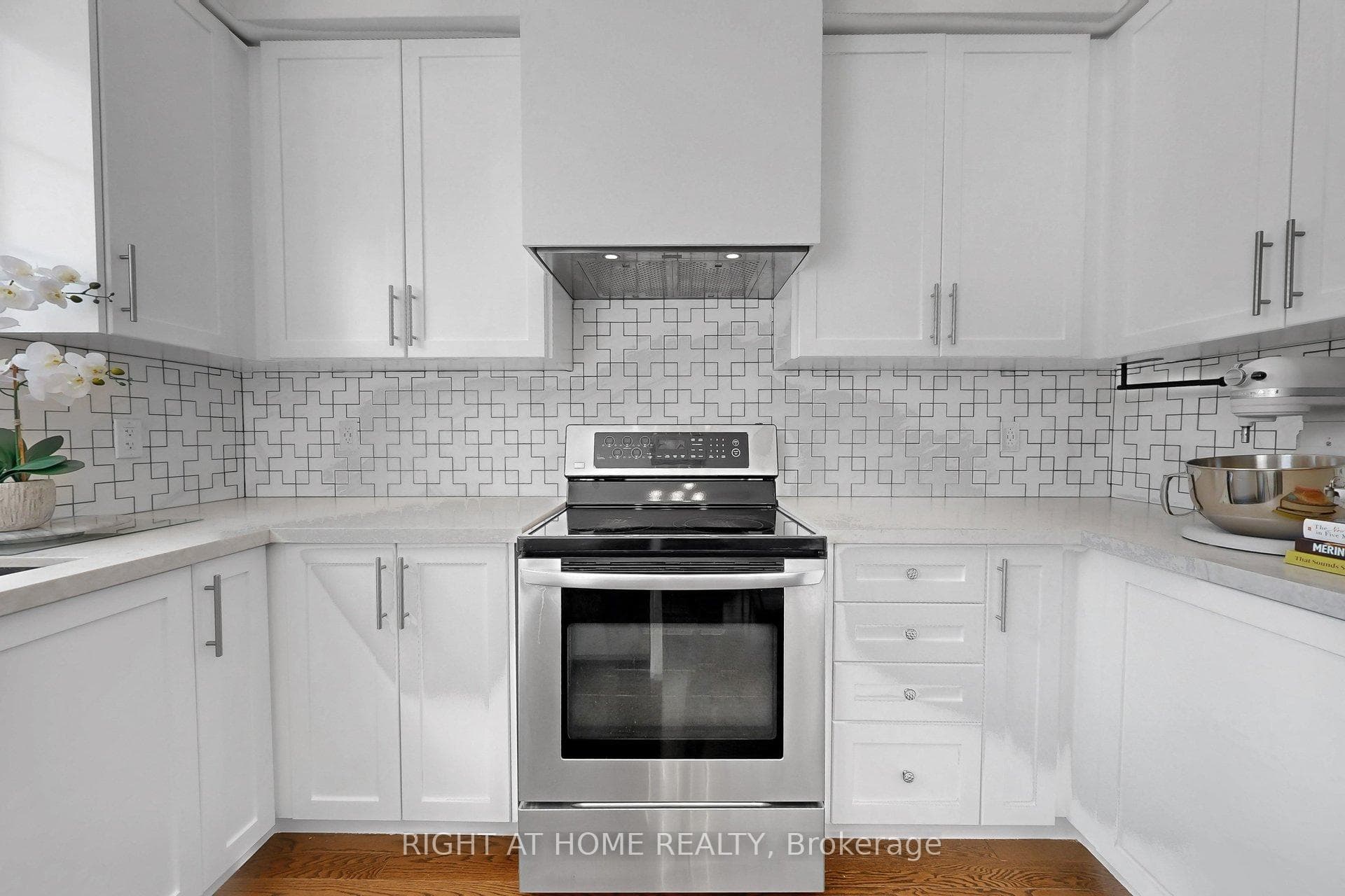 5609 Fudge Terrace photo 13