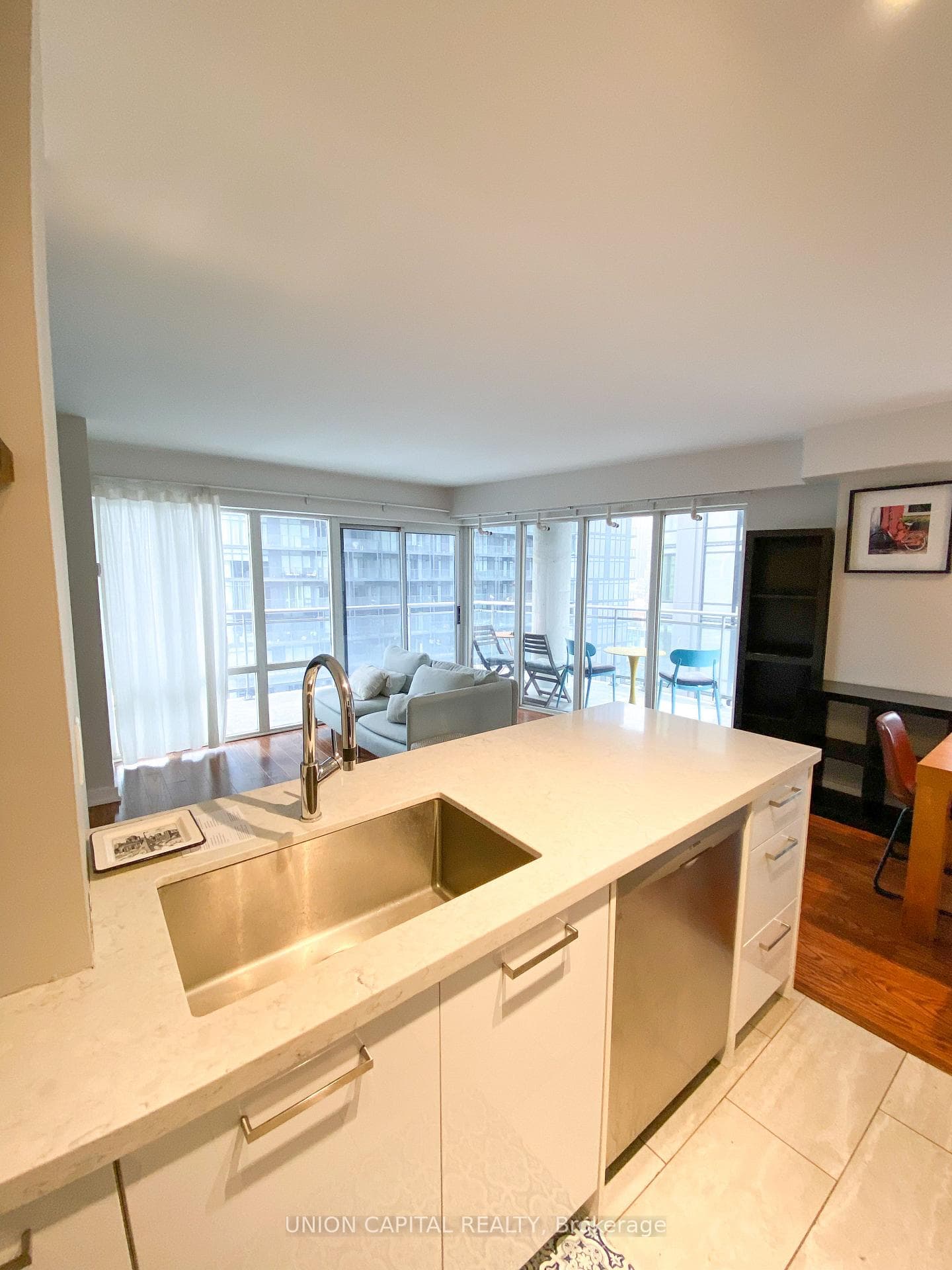 255 Richmond Street Unit 1504 photo 6