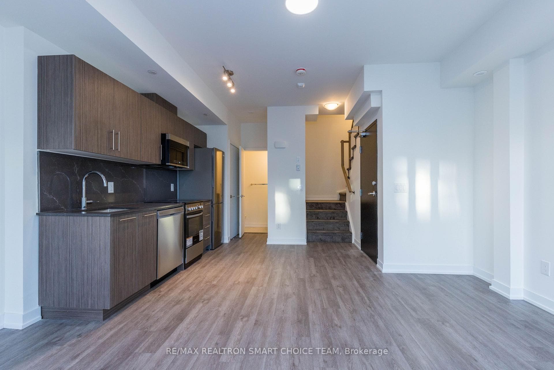 871 Sheppard Avenue Unit 41 photo 8