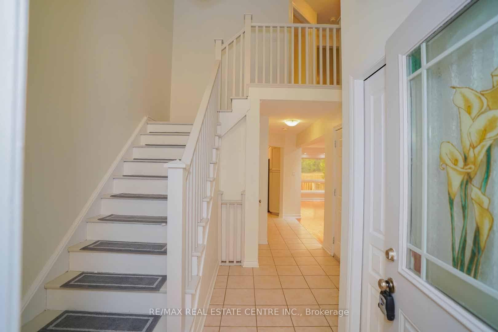 18 Heritage Drive photo 4