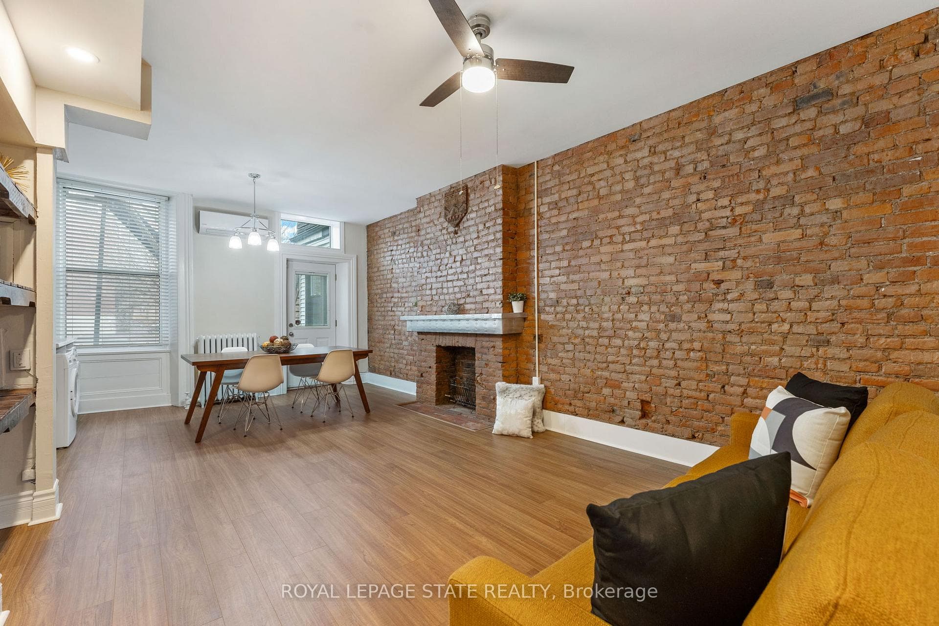 154 James Street South Street Unit Unit 2 photo 2