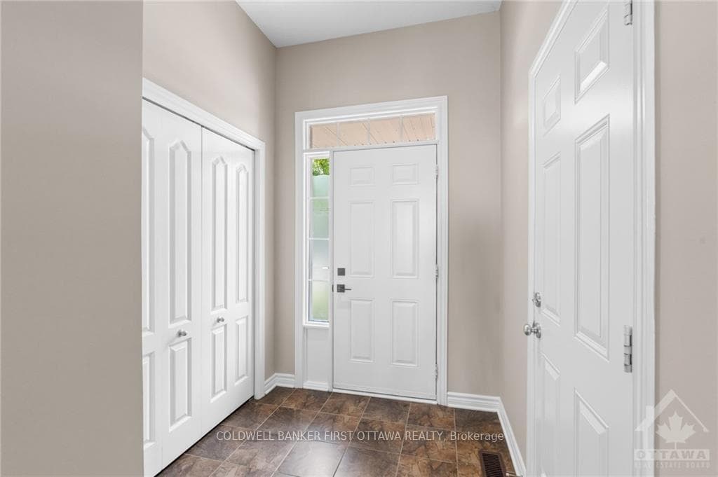 7 MADELON Drive photo 3