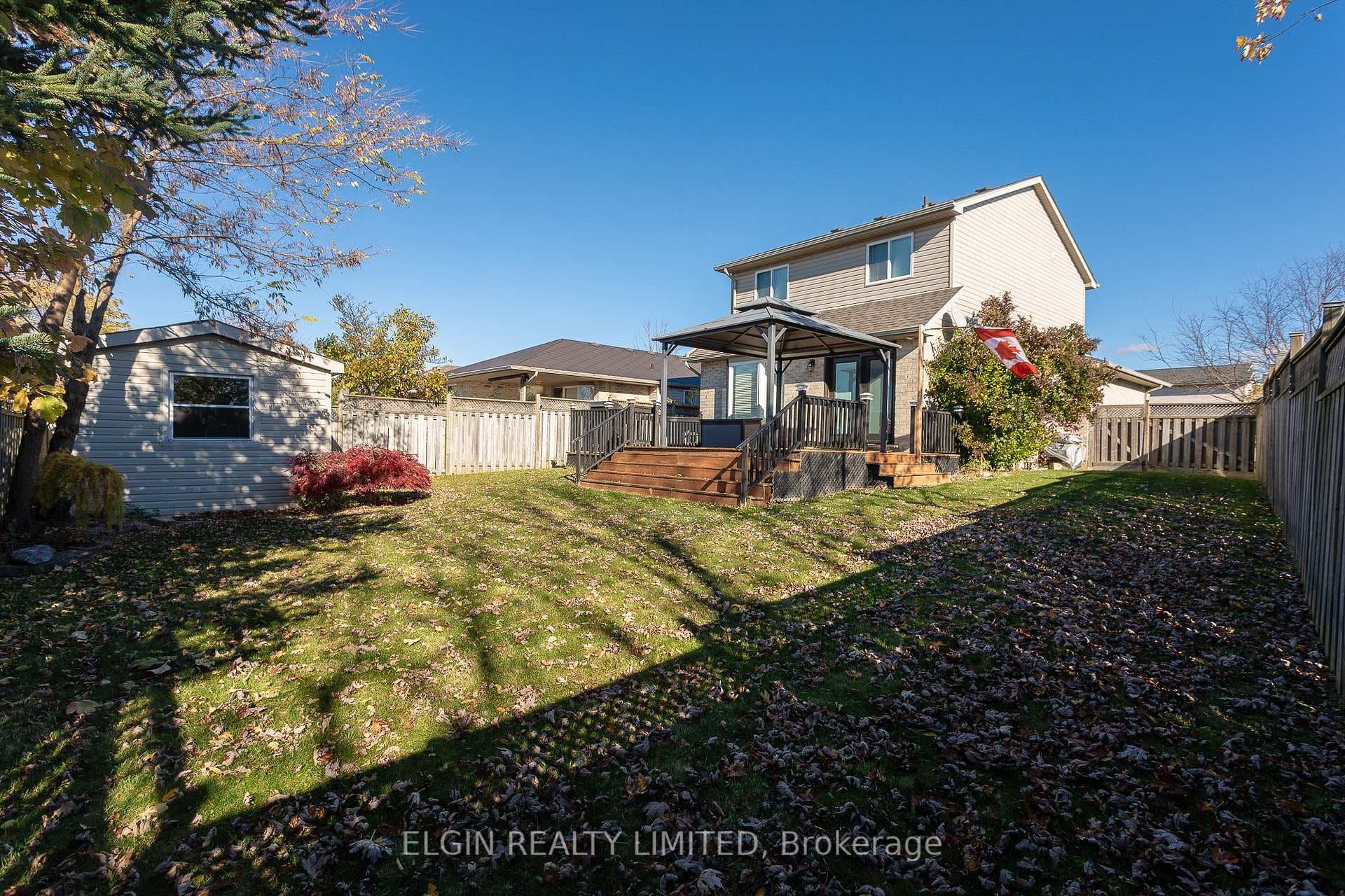 22 Cook Crescent photo 34