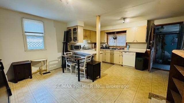 40 Hillcrest Road photo 9