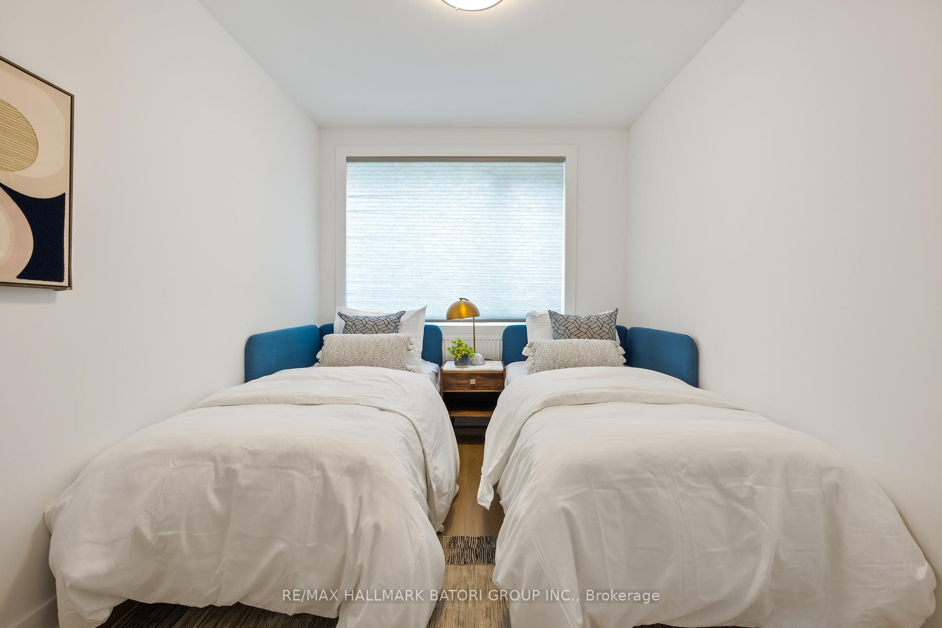 357 Eglinton Avenue Unit A photo 10