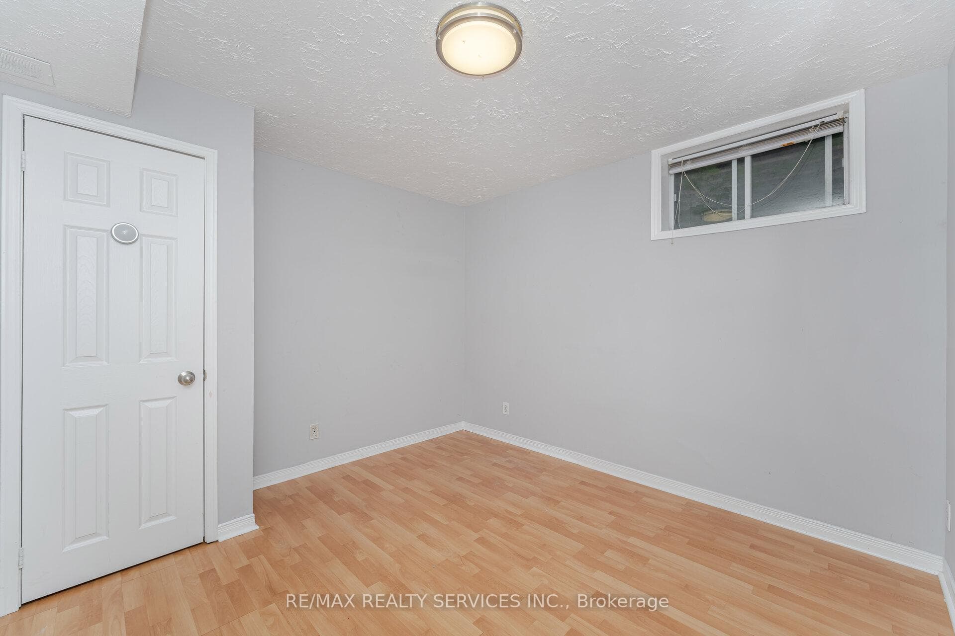 21 Beverley Street Unit (Lower) photo 15