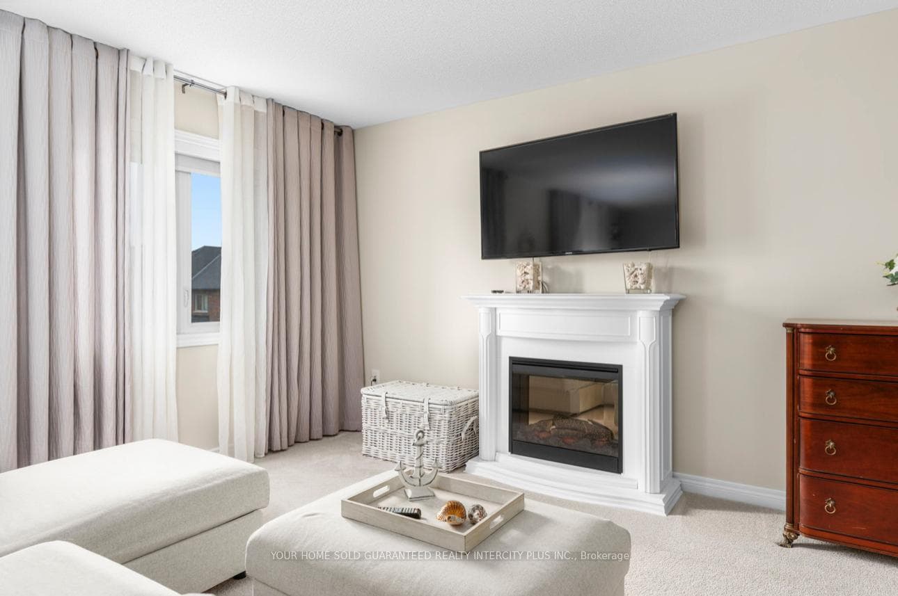 2061 Webster Boulevard photo 26