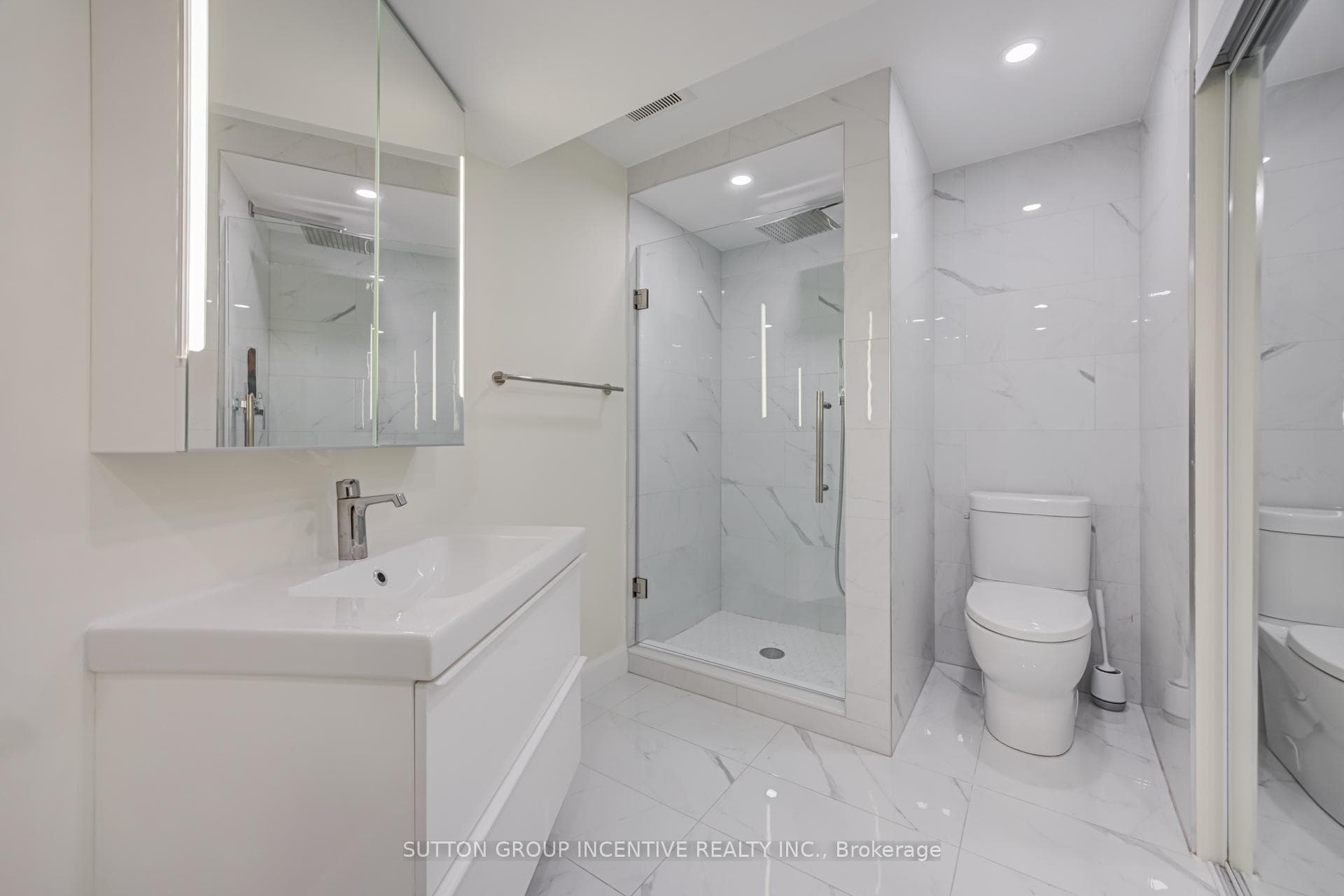 46 Viking Drive photo 34