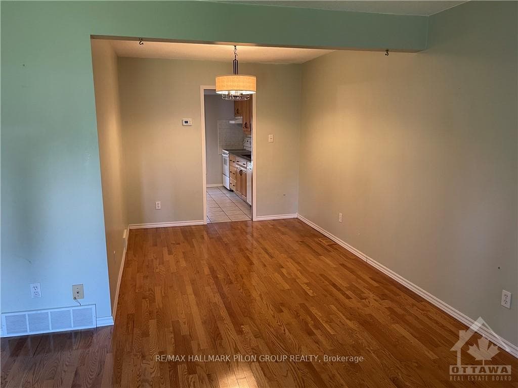 1606 GREY NUNS Drive photo 7