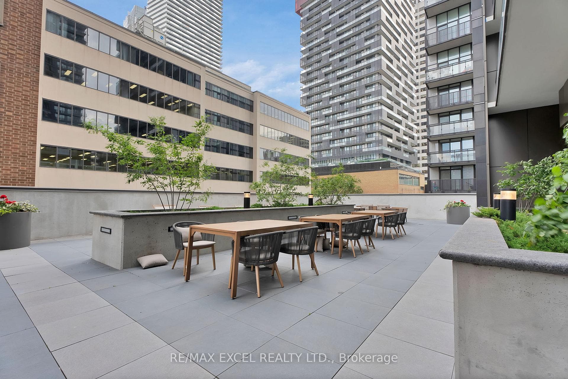 39 Roehampton Avenue Unit 2508 photo 25